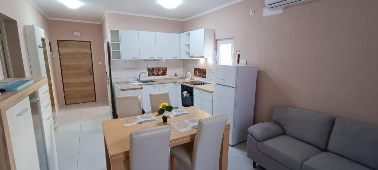 Smokva Apartment Zadar Bagian luar foto