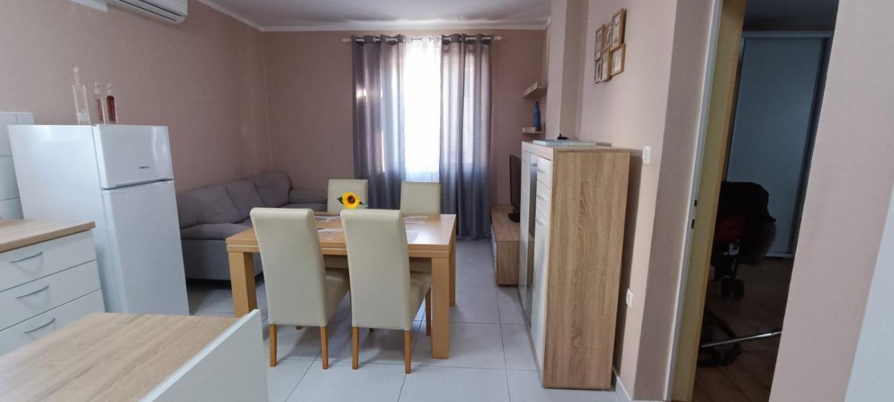 Smokva Apartment Zadar Bagian luar foto
