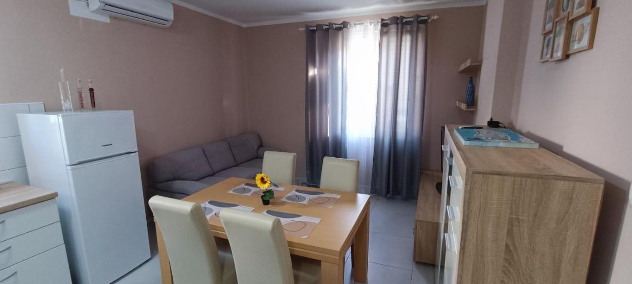Smokva Apartment Zadar Bagian luar foto